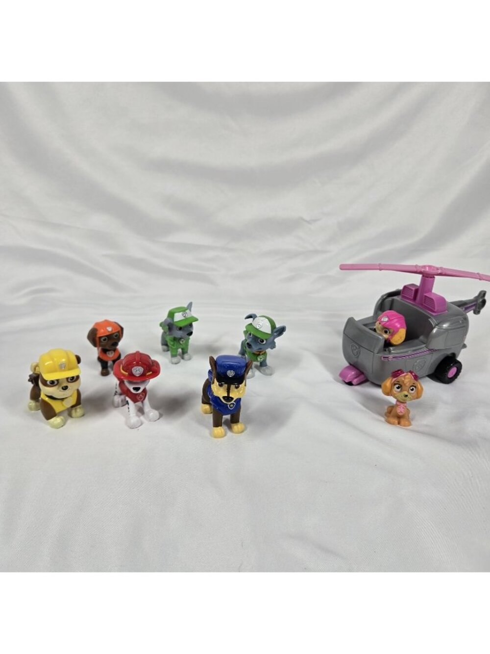 Paw Patrol Action Toys Figures Lot of 8 & Skye's Helicopter